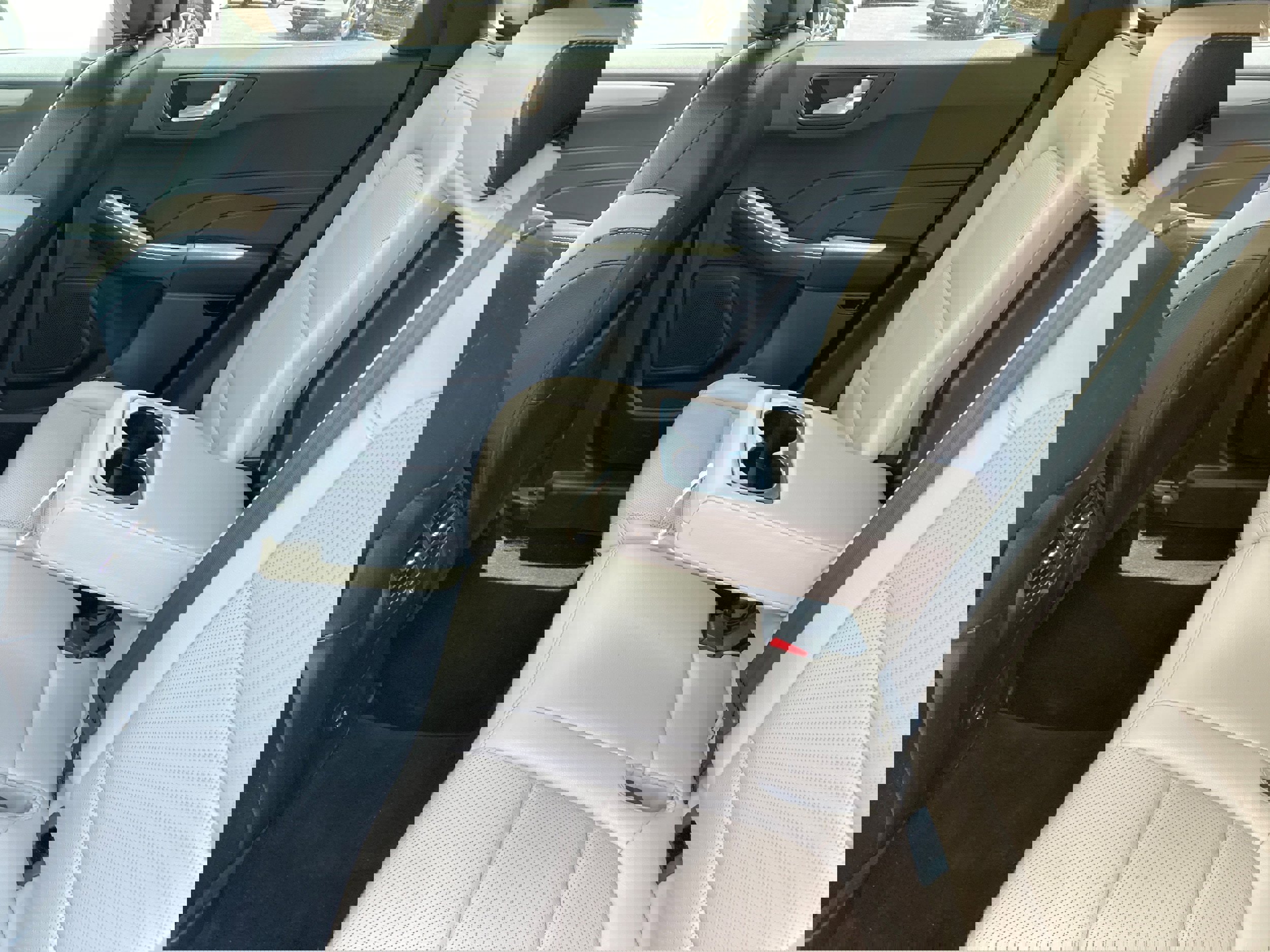 Used 2022 Ford Escape SEL image 10