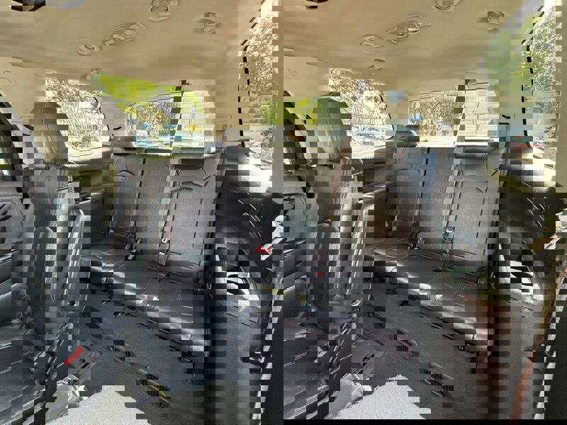 Used 2014 GMC Acadia SLT image 23