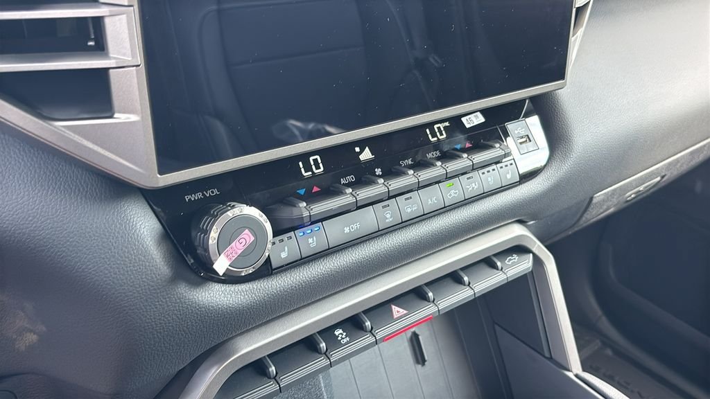 New 2026 Toyota Tundra Limited AWD/4WD image 21