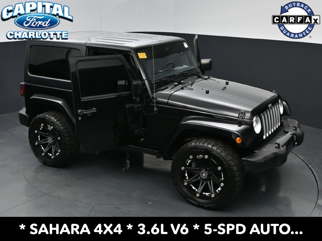 Used 2017 Jeep Wrangler Sahara w/ Connectivity Group AWD/4WD image 32