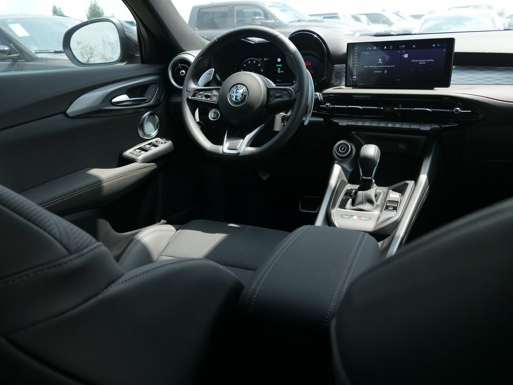 Used 2025 Alfa Romeo Tonale w/ Premium Package AWD/4WD image 21