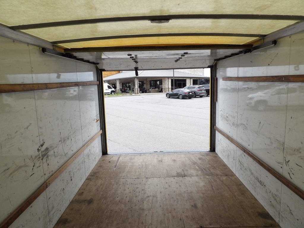 Used 2021 Ford E-350 and Econoline 350 Super Duty RWD image 38
