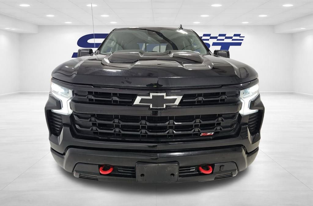 Used 2023 Chevrolet Silverado 1500 LT Trail Boss w/ Convenience Package II image 2