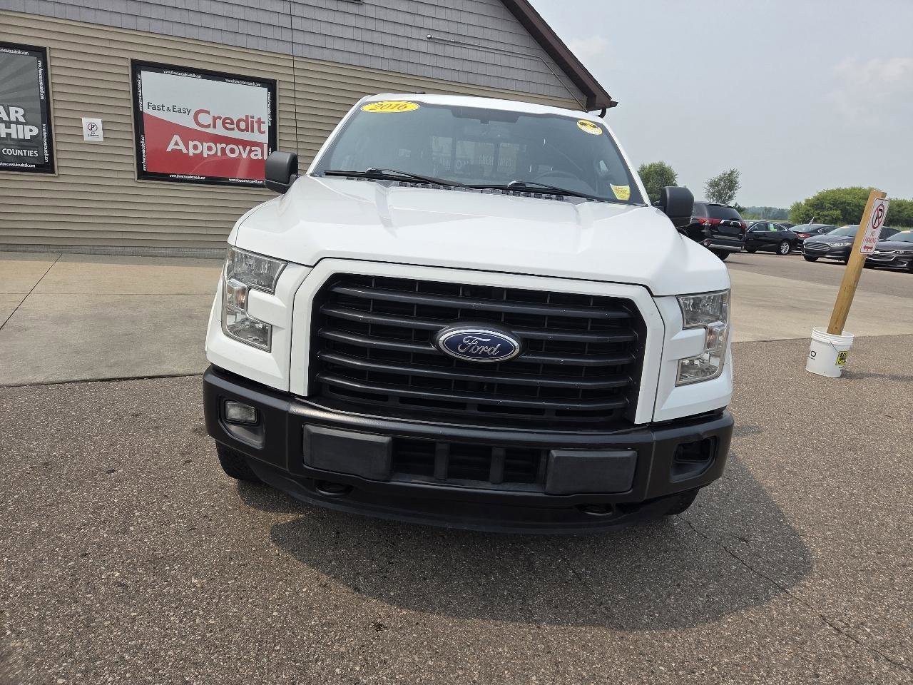 Used 2016 Ford F150 XLT w/ Equipment Group 302A Luxury image 2