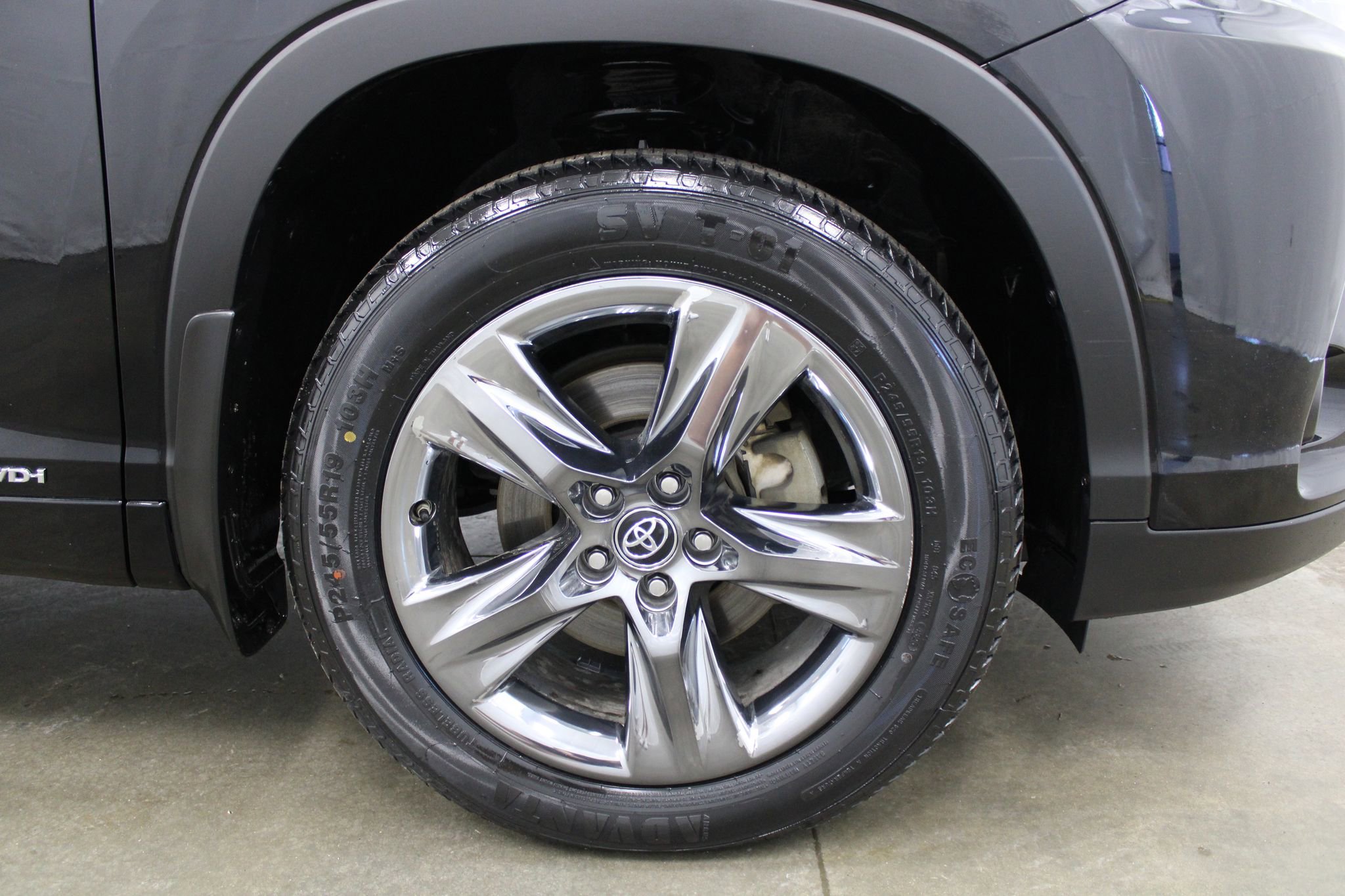 Used 2019 Toyota Highlander Limited Platinum image 4