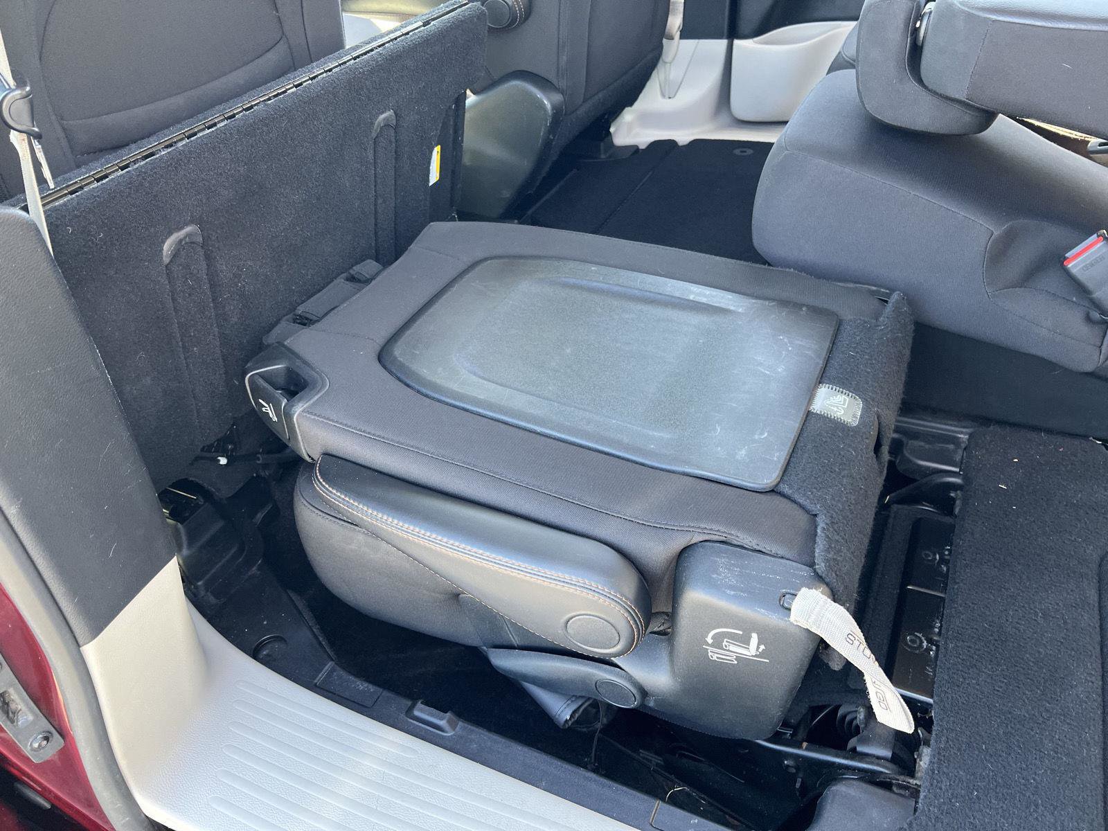 Used 2017 Chrysler Pacifica Touring image 48