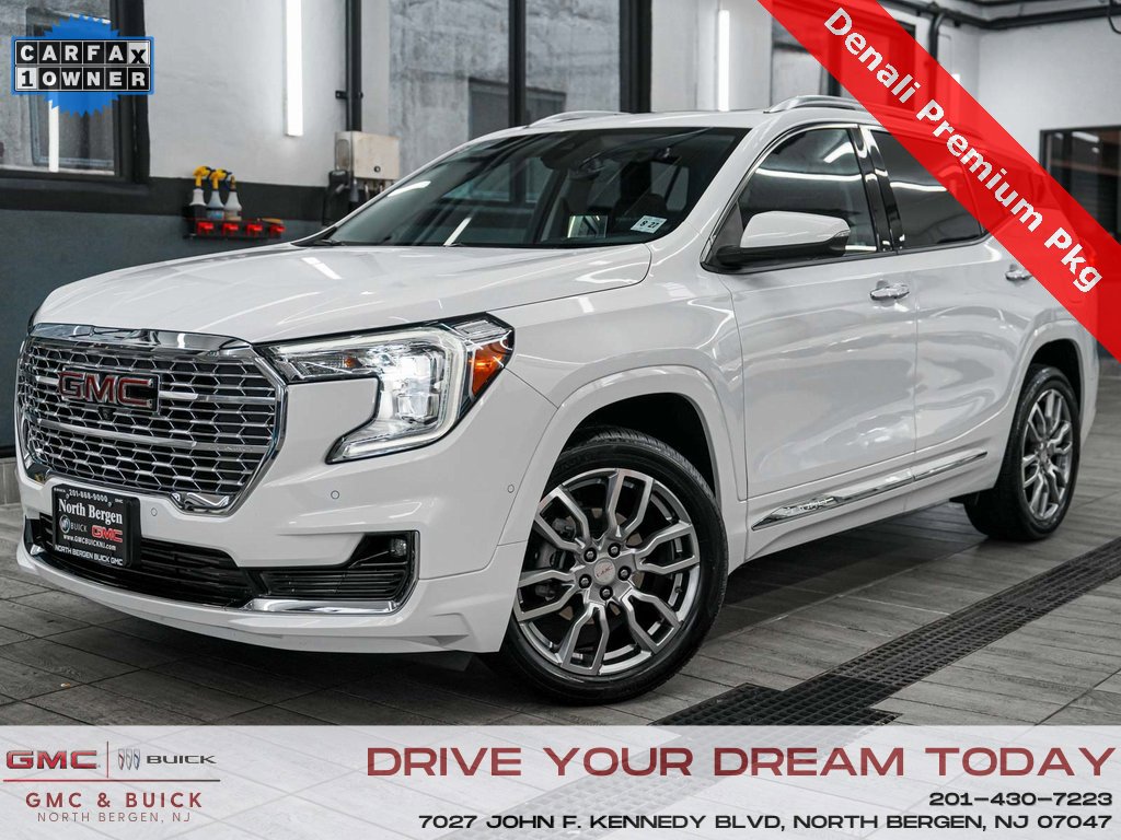 Used 2022 GMC Terrain Denali w/ Denali Premium Package