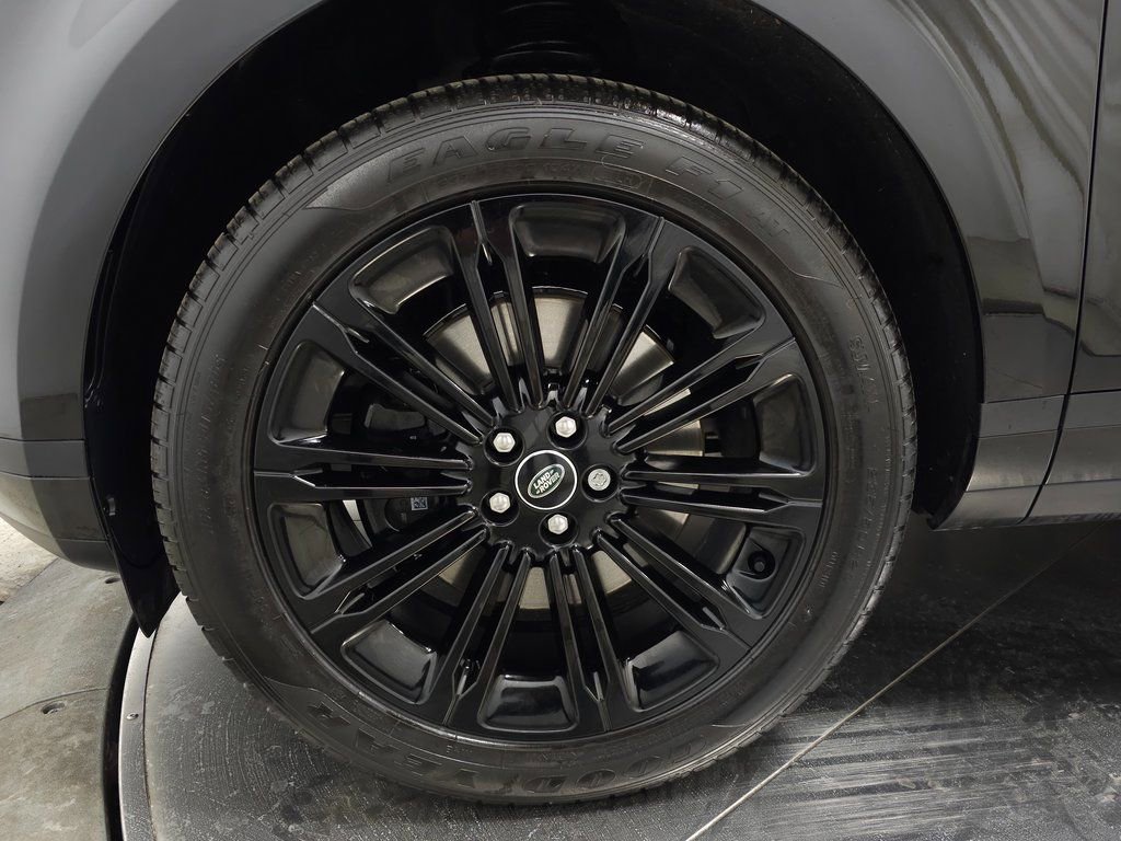 Certified 2026 Land Rover Range Rover Evoque S AWD/4WD image 15