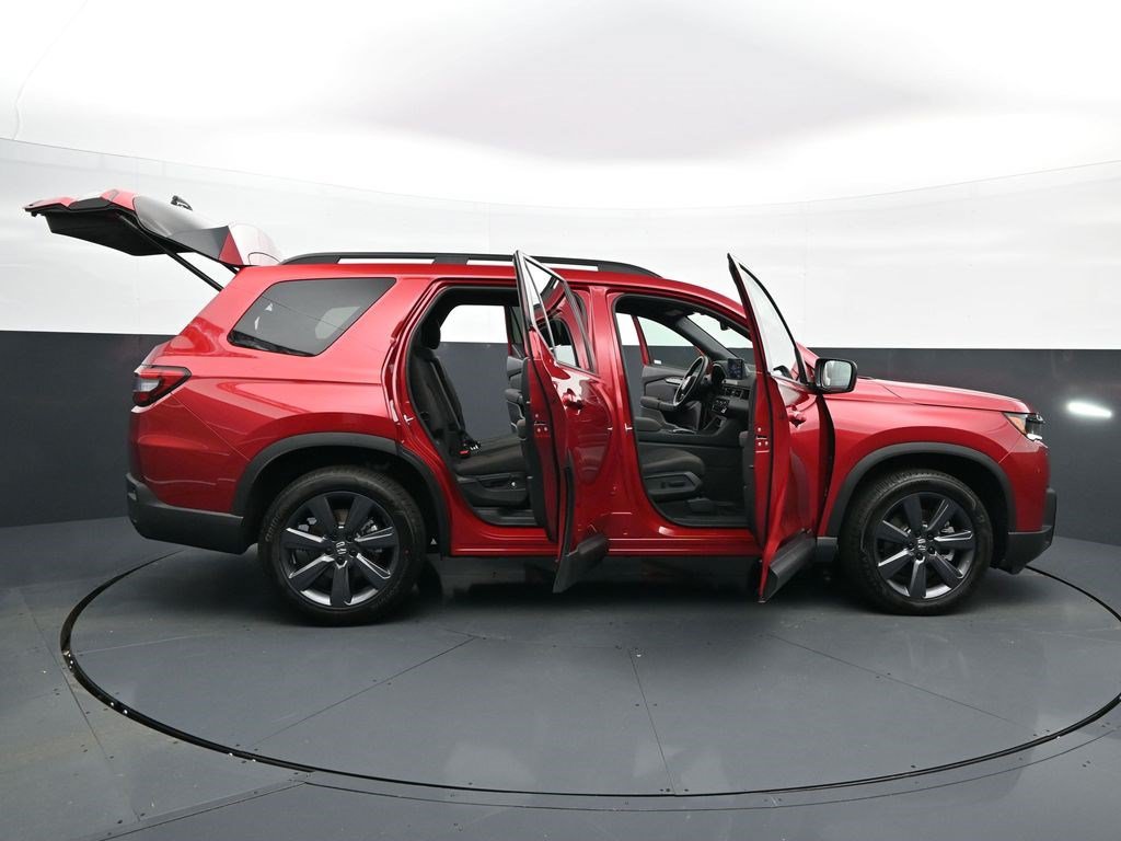 Used 2026 Honda Pilot Sport image 32