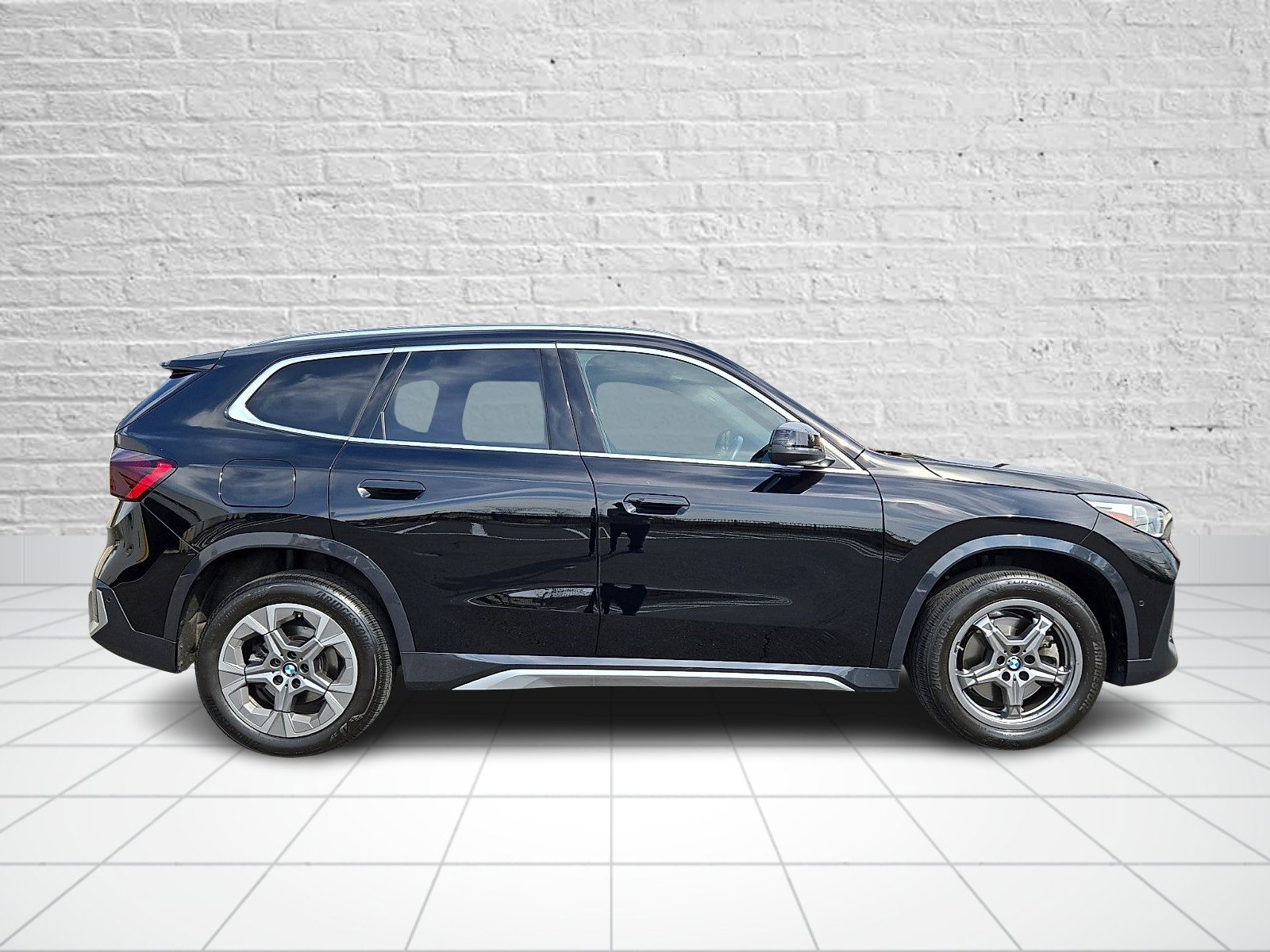 Used 2025 BMW X1 xDrive28i w/ Convenience Package image 7