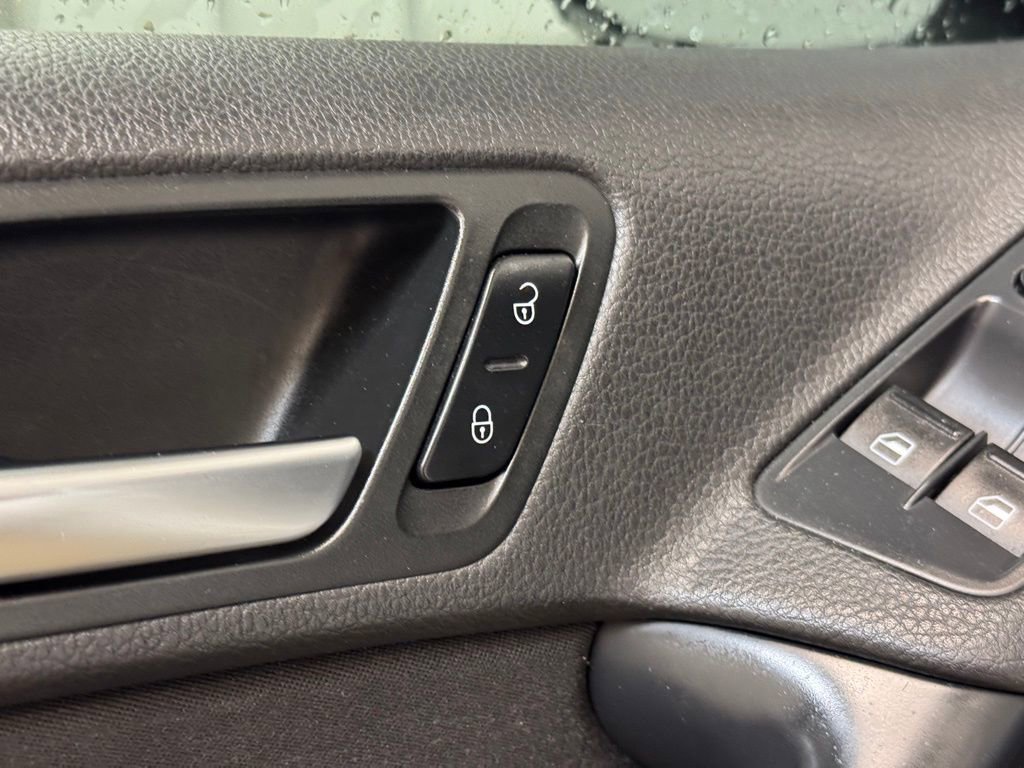 Used 2018 Volkswagen Tiguan Limited AWD/4WD image 9