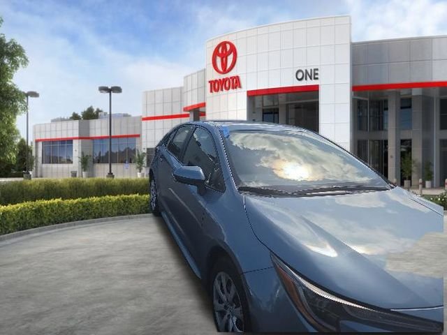 Used 2021 Toyota Corolla LE w/ Carpet Mat Package (TMS) FWD image 5