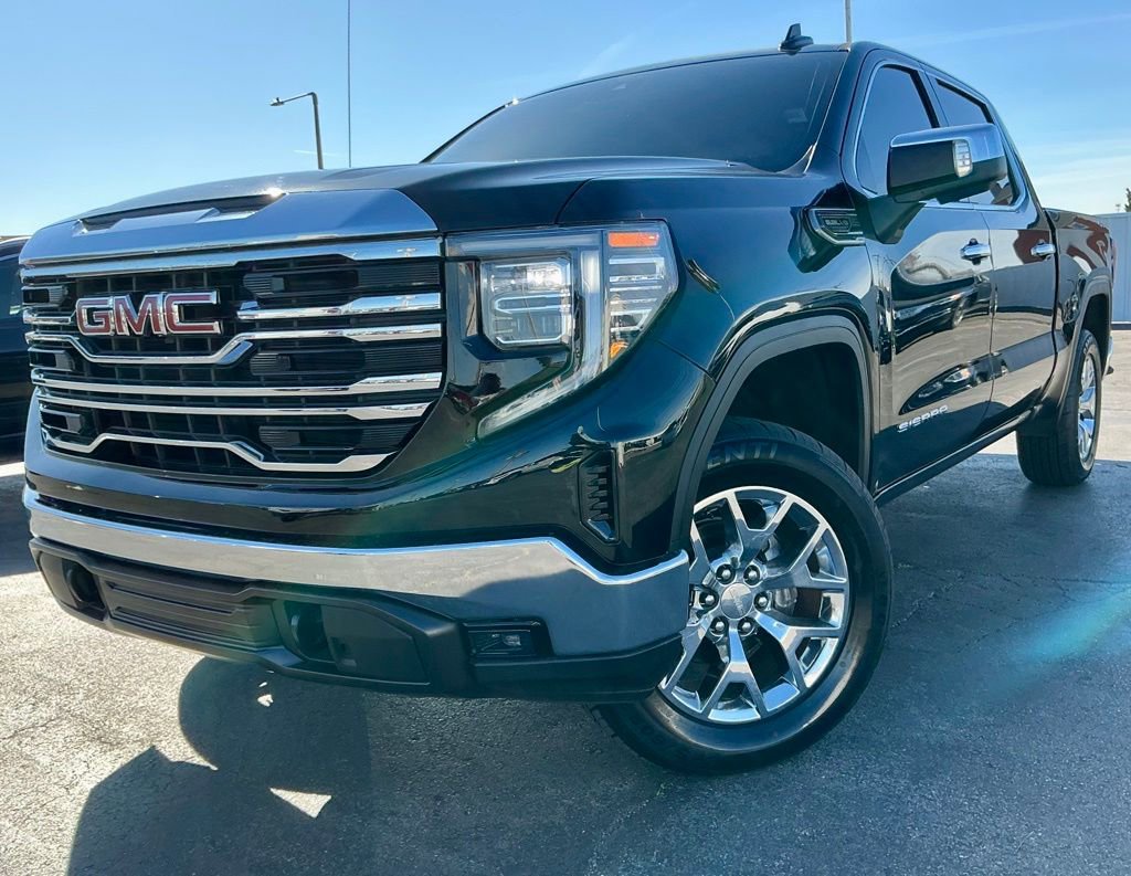 Used 2024 GMC Sierra 1500 SLT image 3