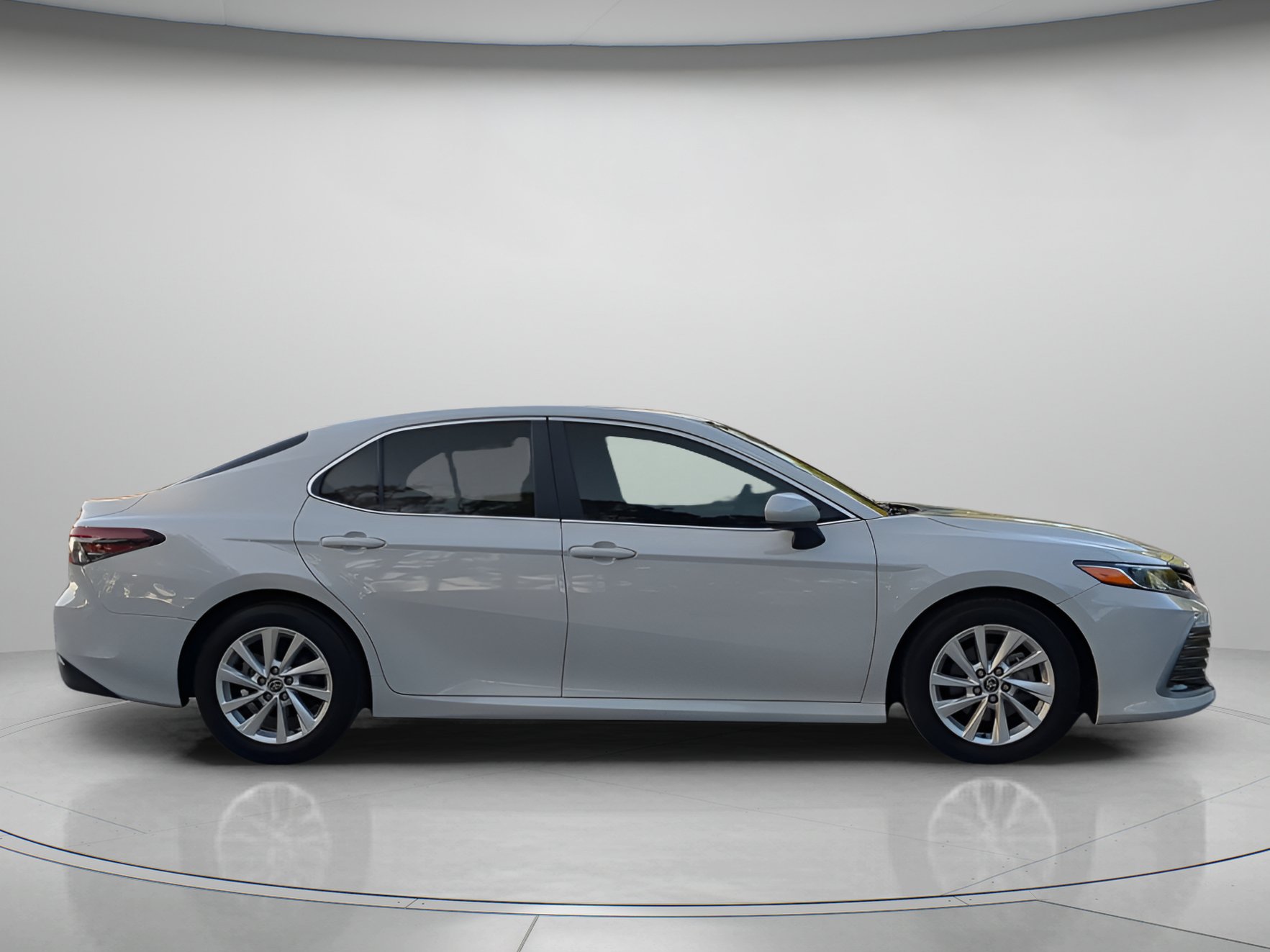 Used 2023 Toyota Camry LE FWD image 39