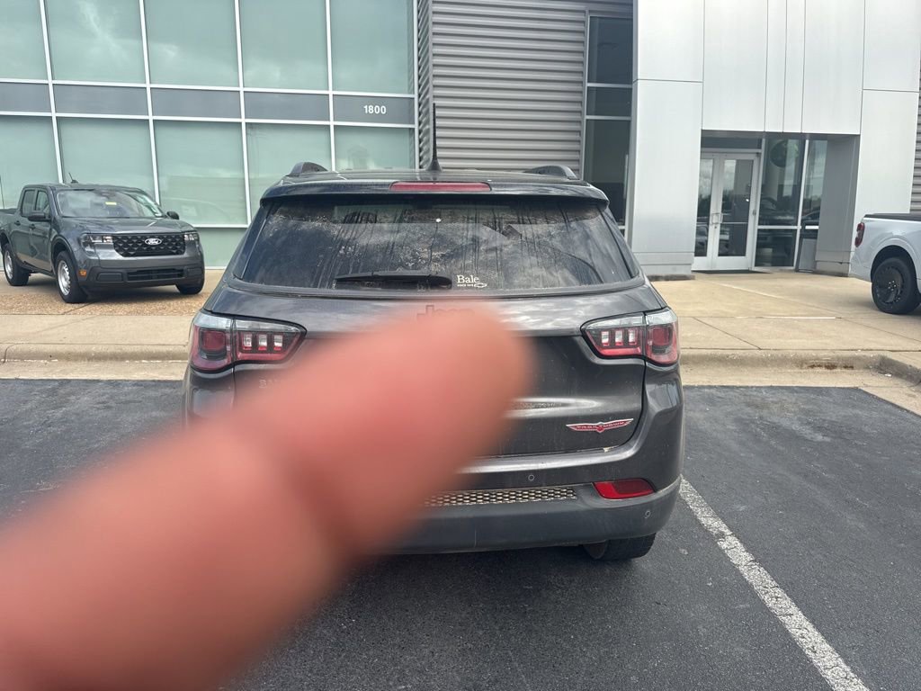 Used 2019 Jeep Compass Trailhawk w/ Cold Weather Group AWD/4WD image 3