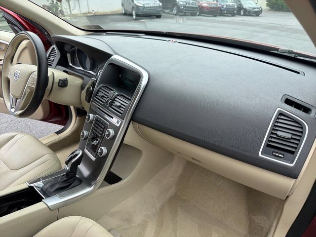 Used 2016 Volvo XC60 T5 Premier AWD/4WD image 23