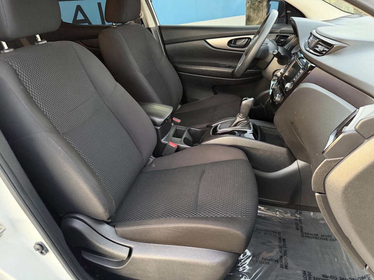 Used 2022 Nissan Rogue Sport S image 34