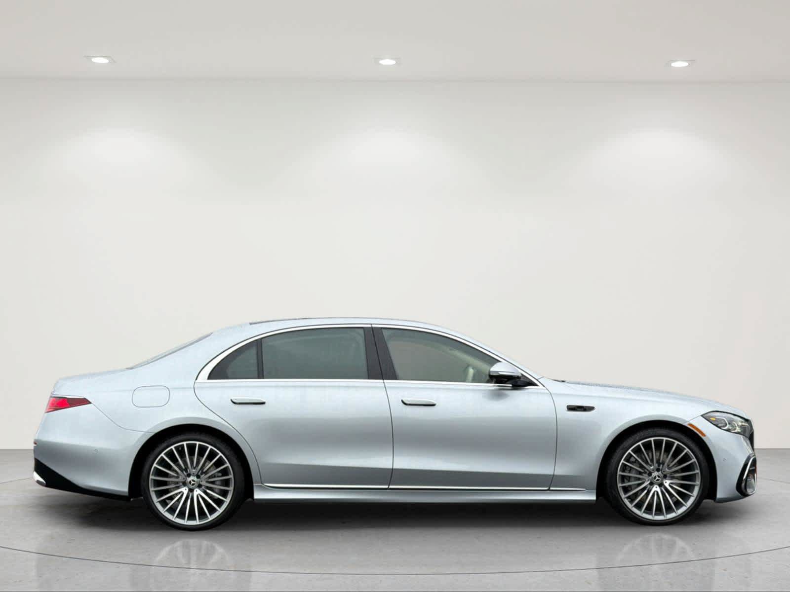 New 2027 Mercedes-Benz S 580 4MATIC Sedan image 6