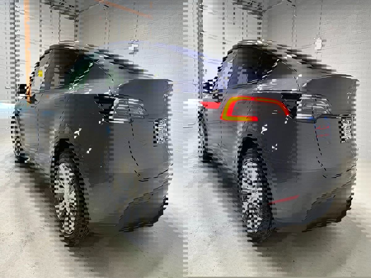 Used 2023 Tesla Model Y Long Range image 19