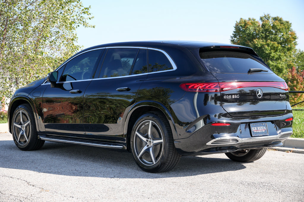 Used 2023 Mercedes-Benz EQS 580 4MATIC SUV image 3
