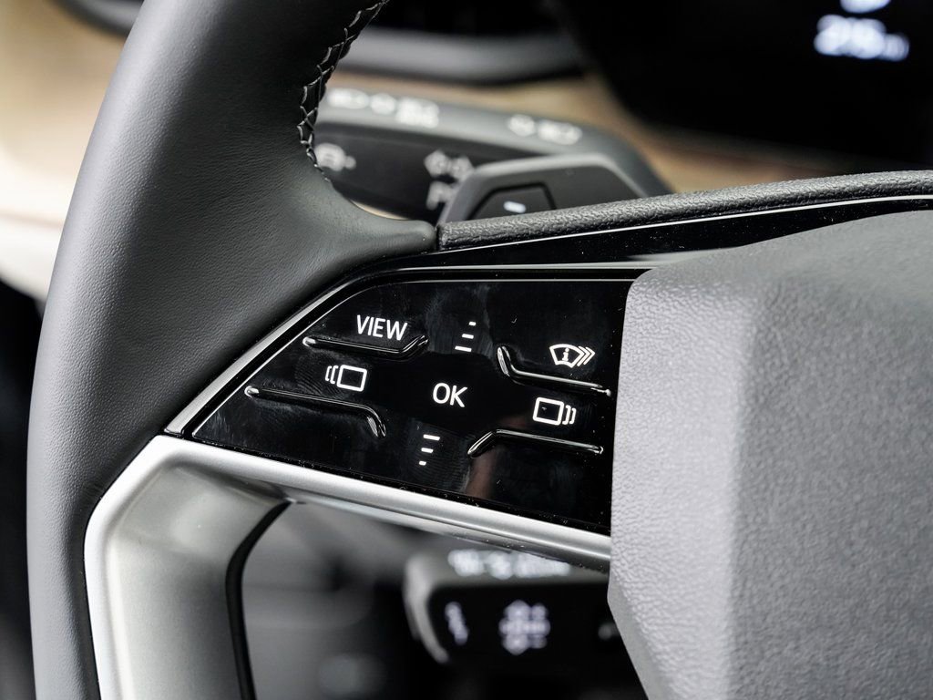 Used 2025 Audi Q5 Prestige image 11