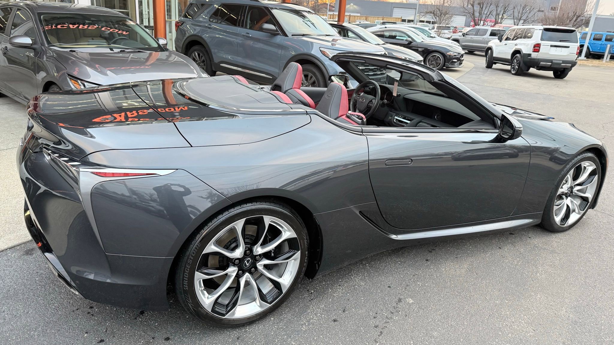 Used 2021 Lexus LC 500 Convertible image 4