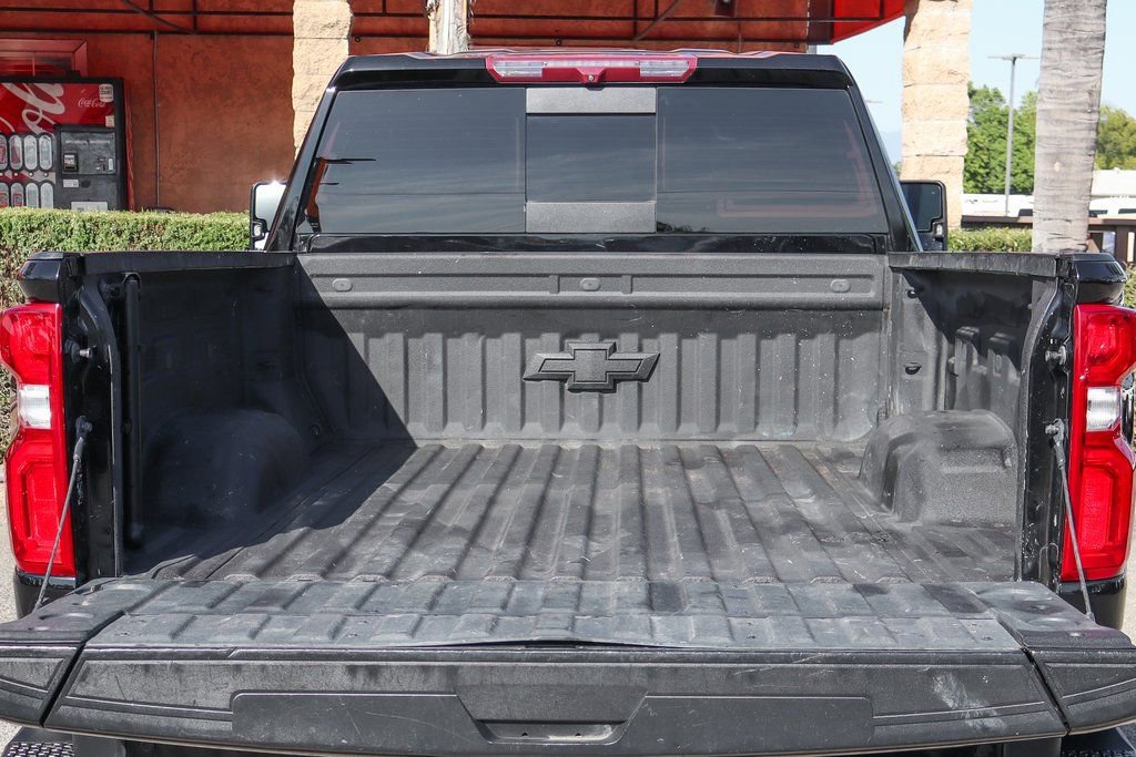 Used 2023 Chevrolet Silverado 2500 LTZ w/ LTZ Plus Package AWD/4WD image 8