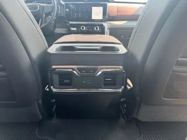 New 2026 GMC Sierra 3500 Denali Ultimate w/ LPO, Black Badging Package AWD/4WD image 20
