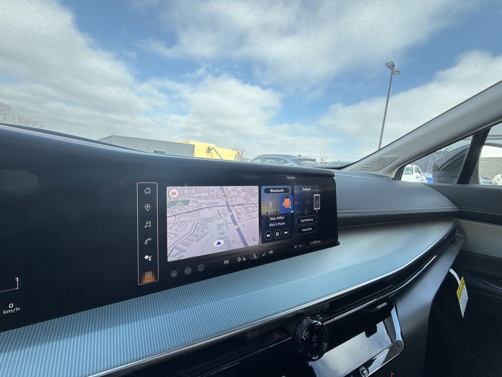 New 2025 Nissan Murano SL image 16