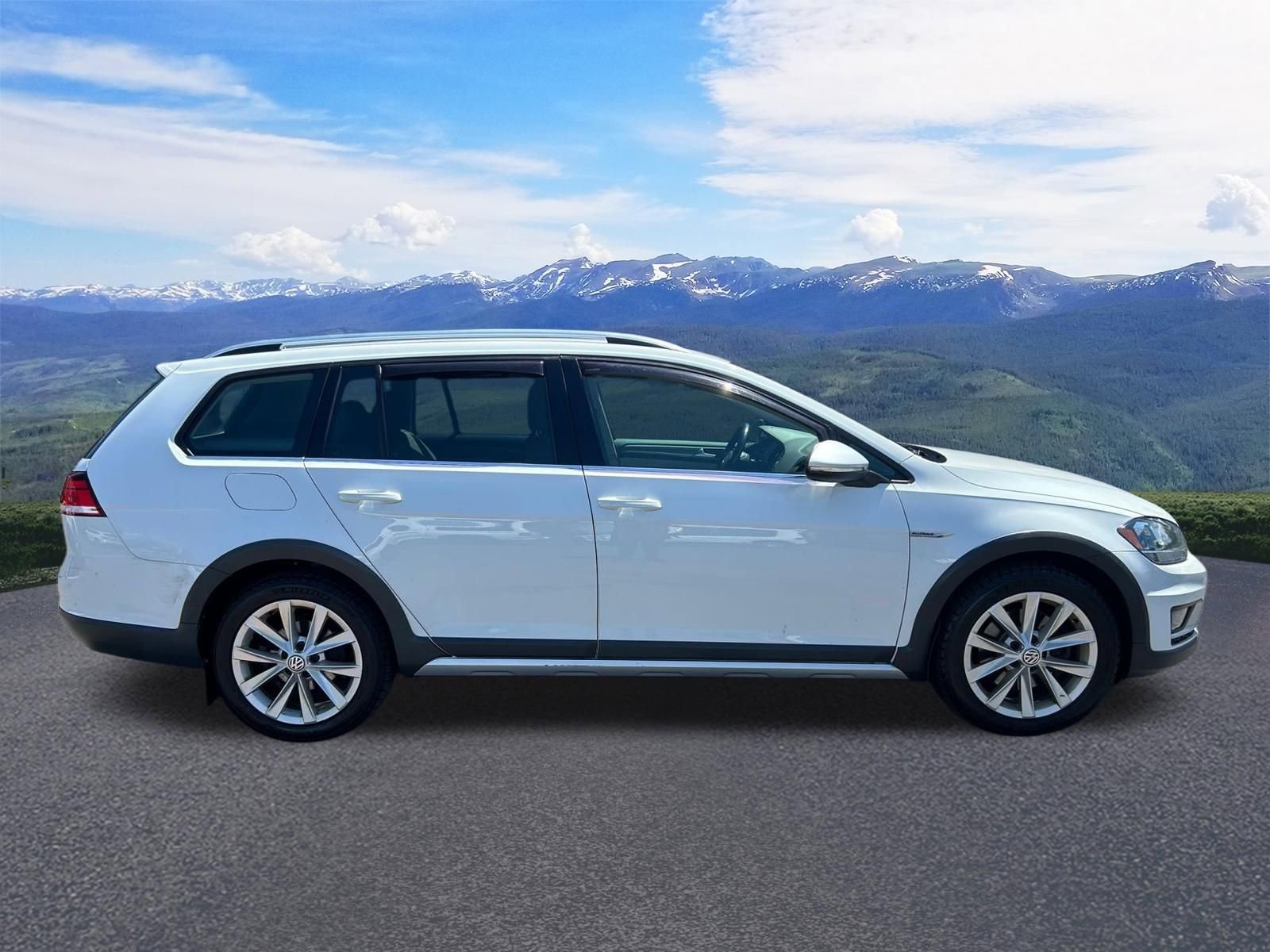 Used 2019 Volkswagen Golf Alltrack S AWD/4WD image 7