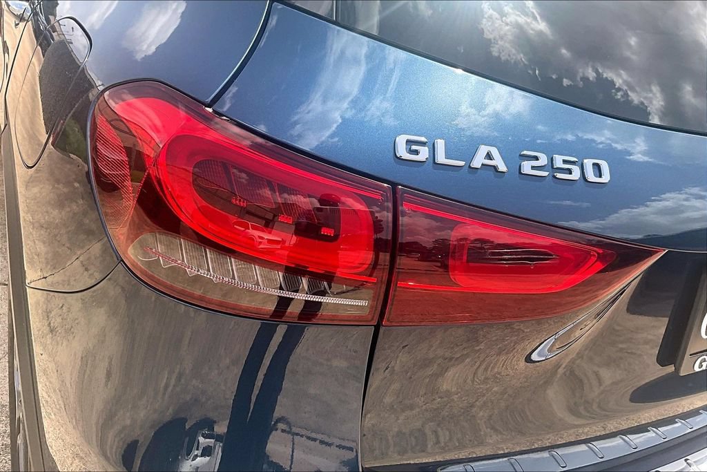 Used 2023 Mercedes-Benz GLA 250 4MATIC image 40
