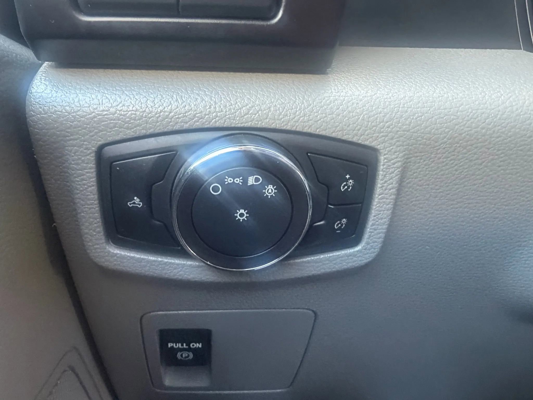 Used 2019 Ford F150 XL w/ Equipment Group 101A Mid AWD/4WD image 28