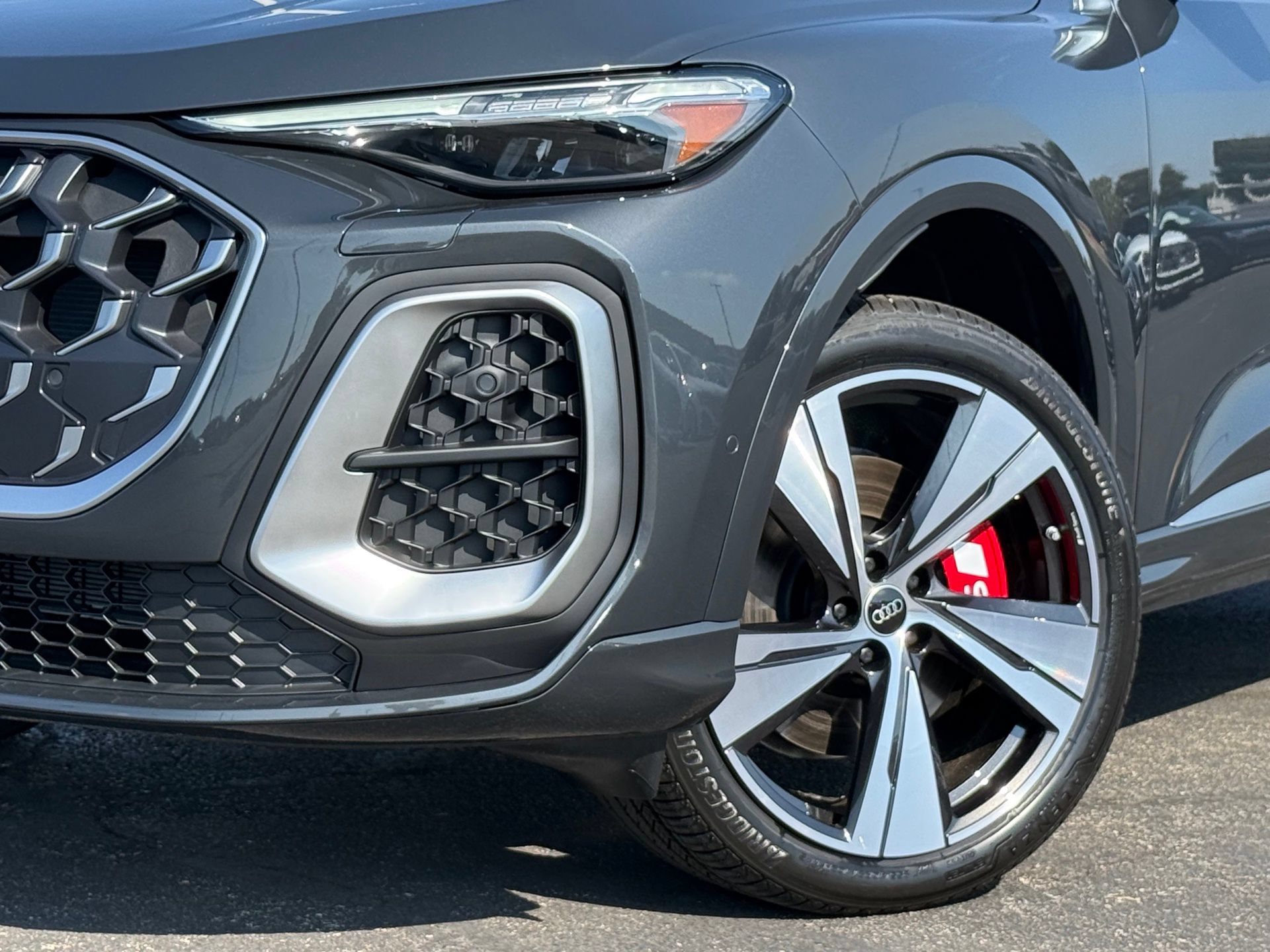 New 2026 Audi SQ5 Prestige AWD/4WD image 3