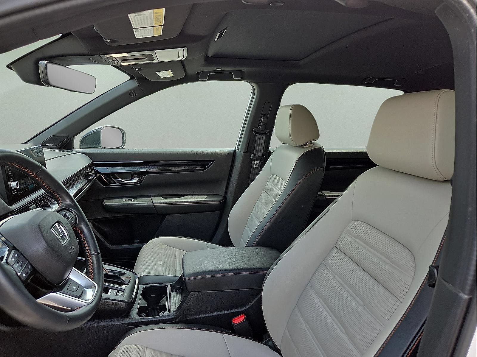 Used 2025 Honda CR-V Sport Touring image 9