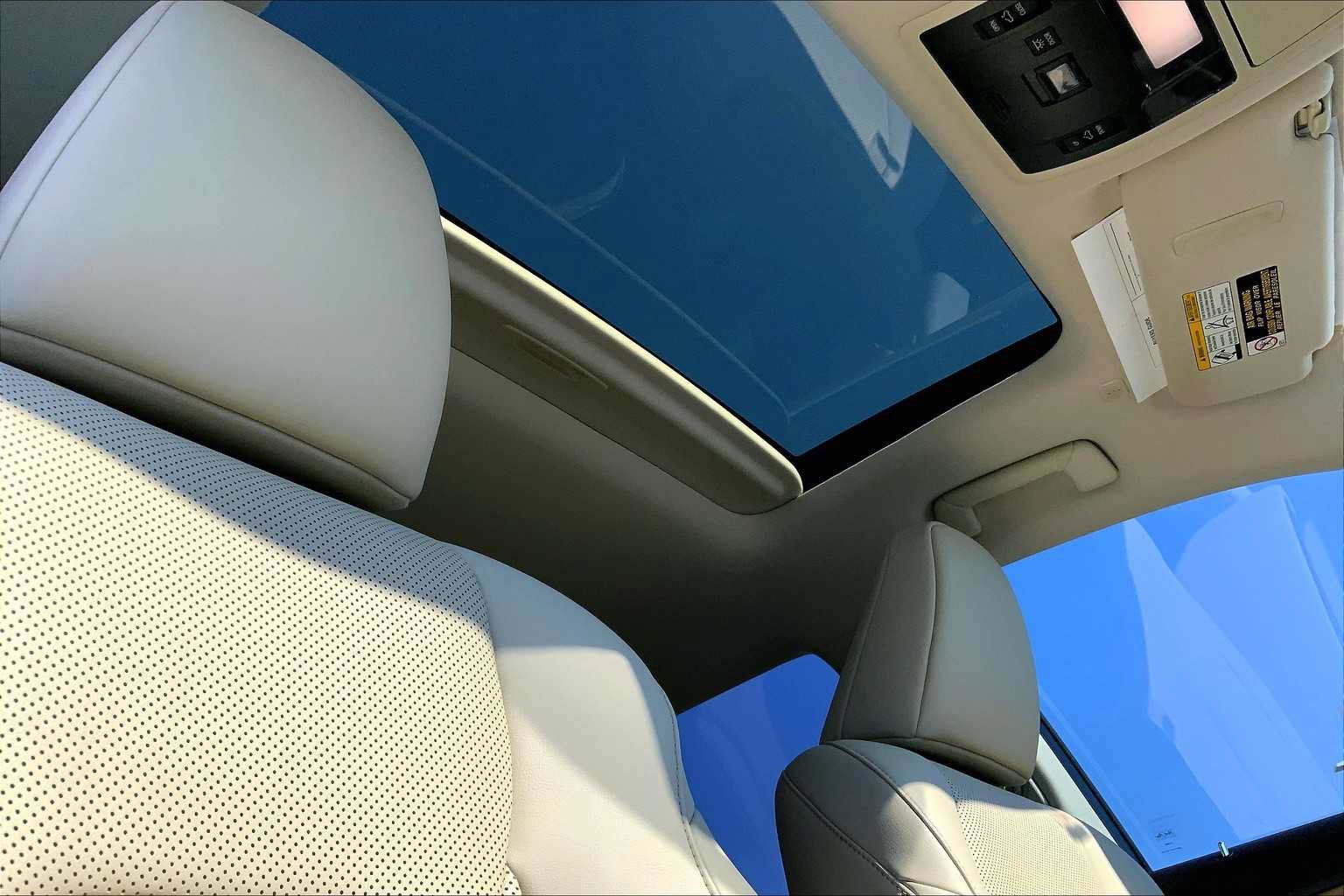 Used 2020 Lexus RX 450hL AWD w/ Premium Package image 13