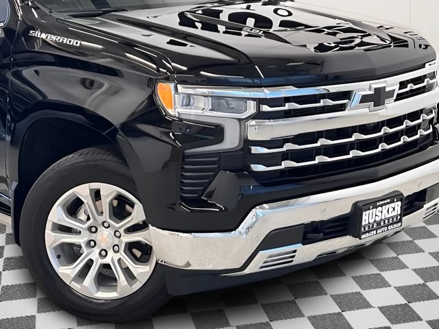 Certified 2023 Chevrolet Silverado 1500 LTZ w/ LTZ Premium Package AWD/4WD image 33