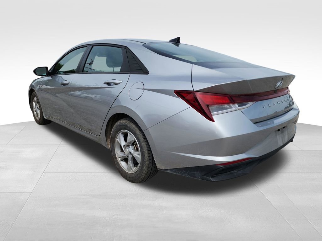 Used 2023 Hyundai Elantra SE image 6