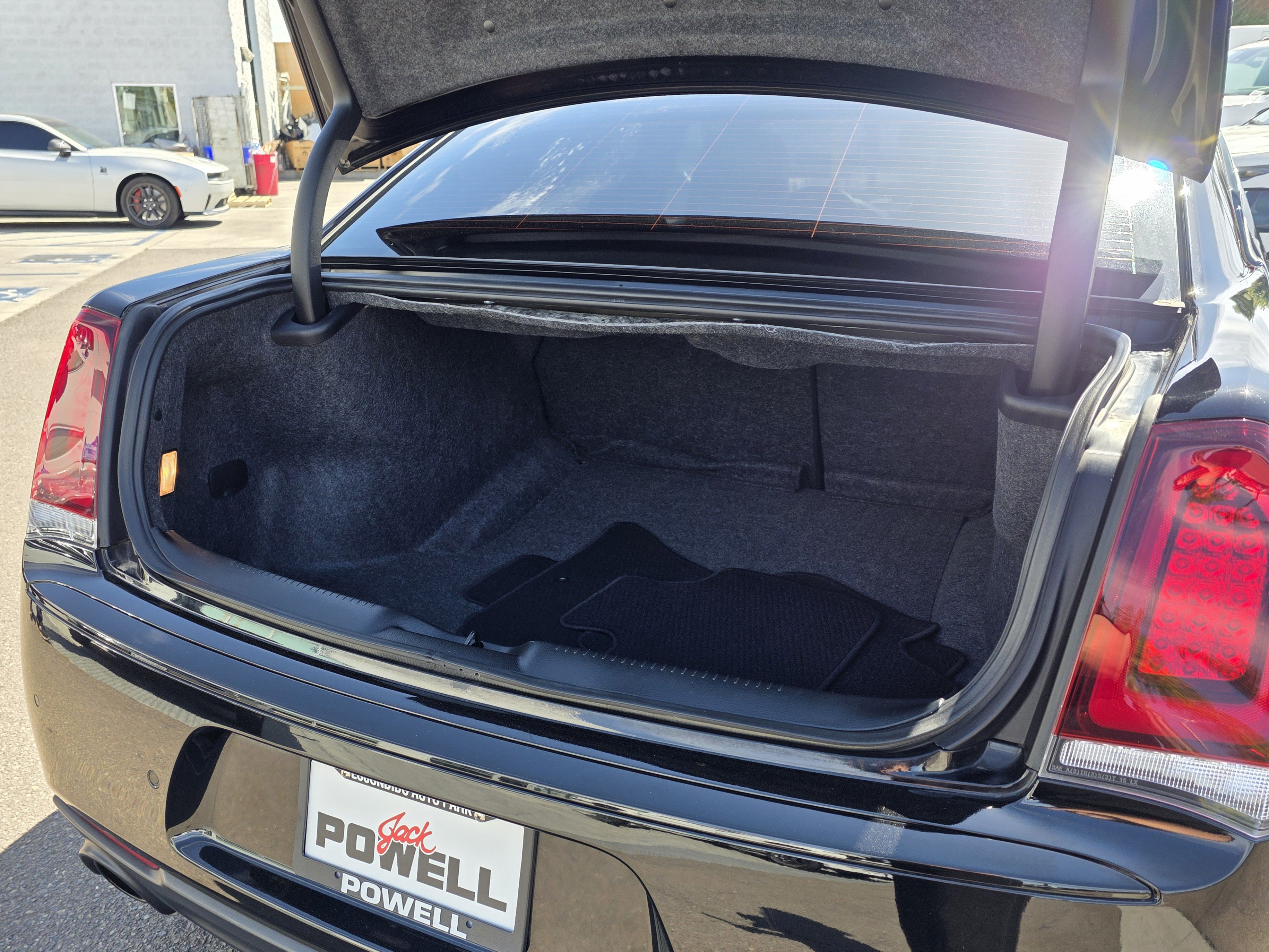 Certified 2023 Chrysler 300 C RWD image 18