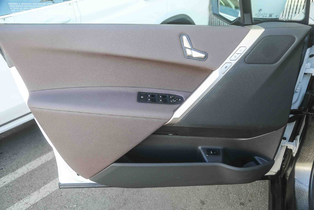 Certified 2024 BMW iX xDrive50 AWD/4WD image 17