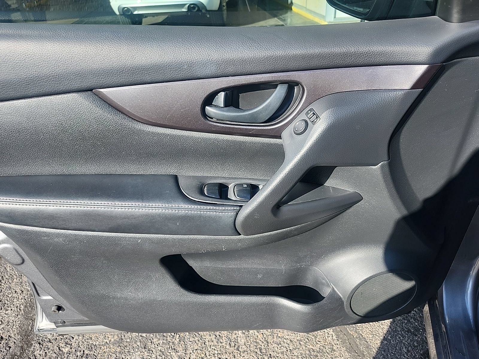 Used 2017 Nissan Rogue Sport S w/ S Appearance Package FWD image 10