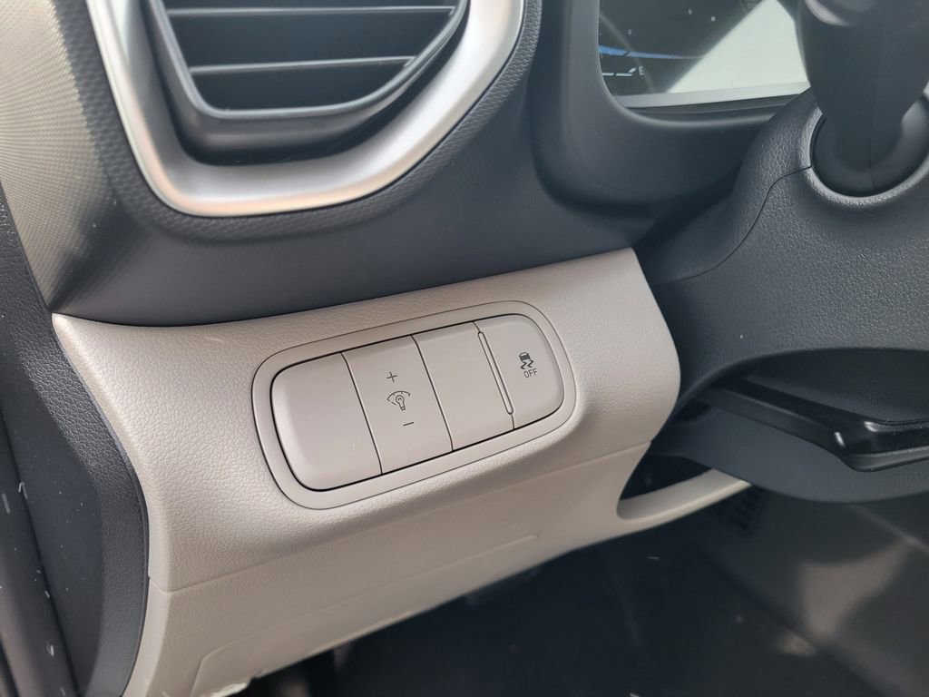 New 2026 Hyundai Venue SEL FWD image 15