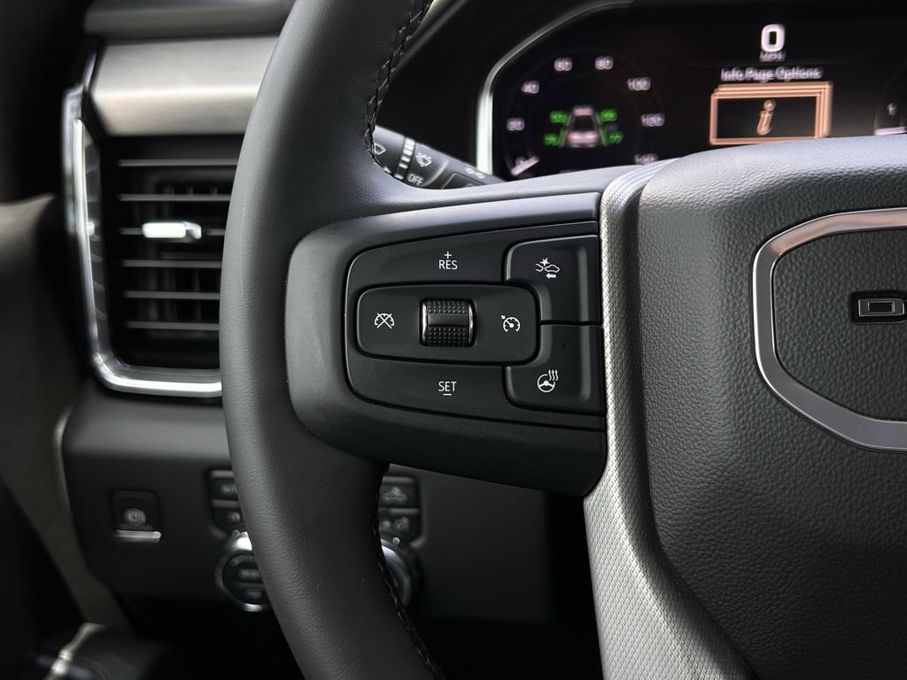 Used 2025 GMC Sierra 3500 Denali AWD/4WD image 14