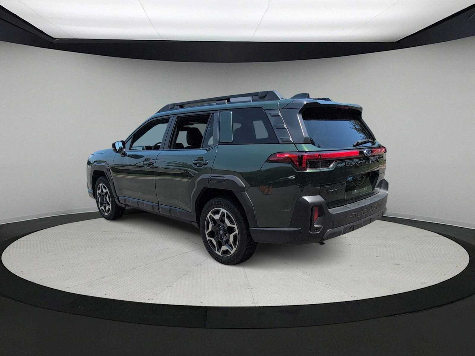 Certified 2026 Subaru Outback Touring AWD/4WD image 6