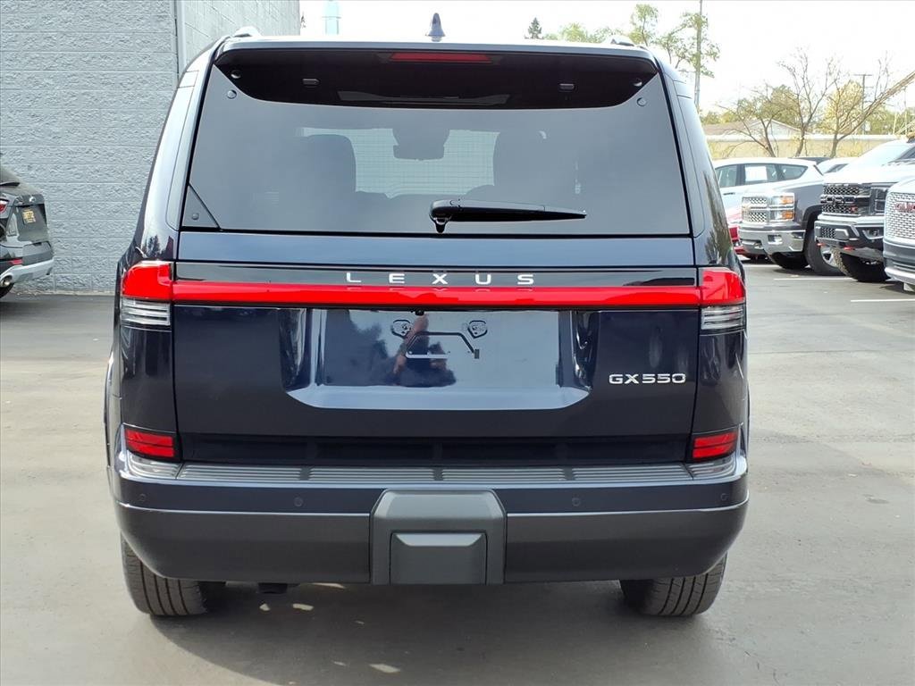 Used 2025 Lexus GX 550 w/ Accessory Package (2T) image 4