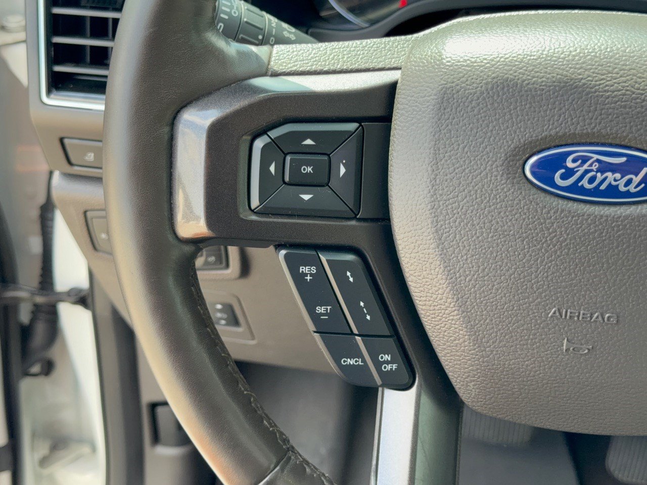 Used 2021 Ford Expedition Max Limited RWD image 18