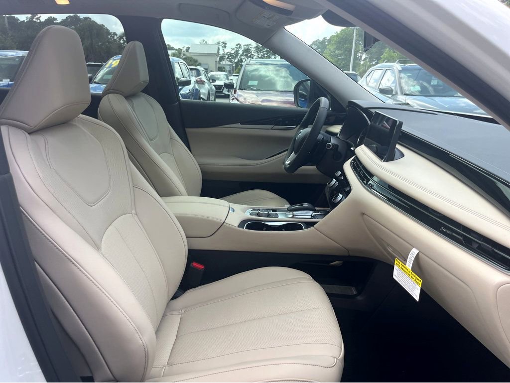 Certified 2025 INFINITI QX60 Pure image 21