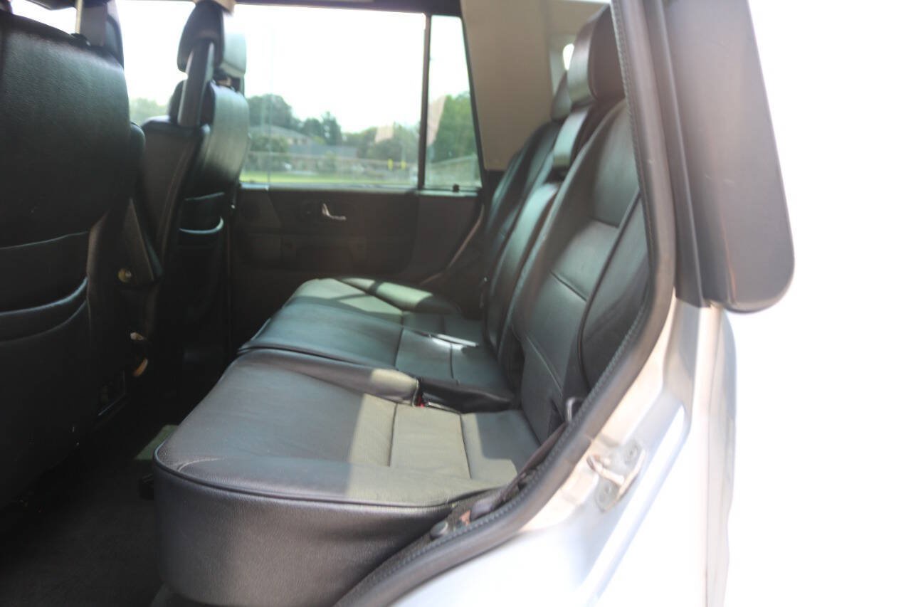 Used 2004 Land Rover Discovery HSE AWD/4WD image 22