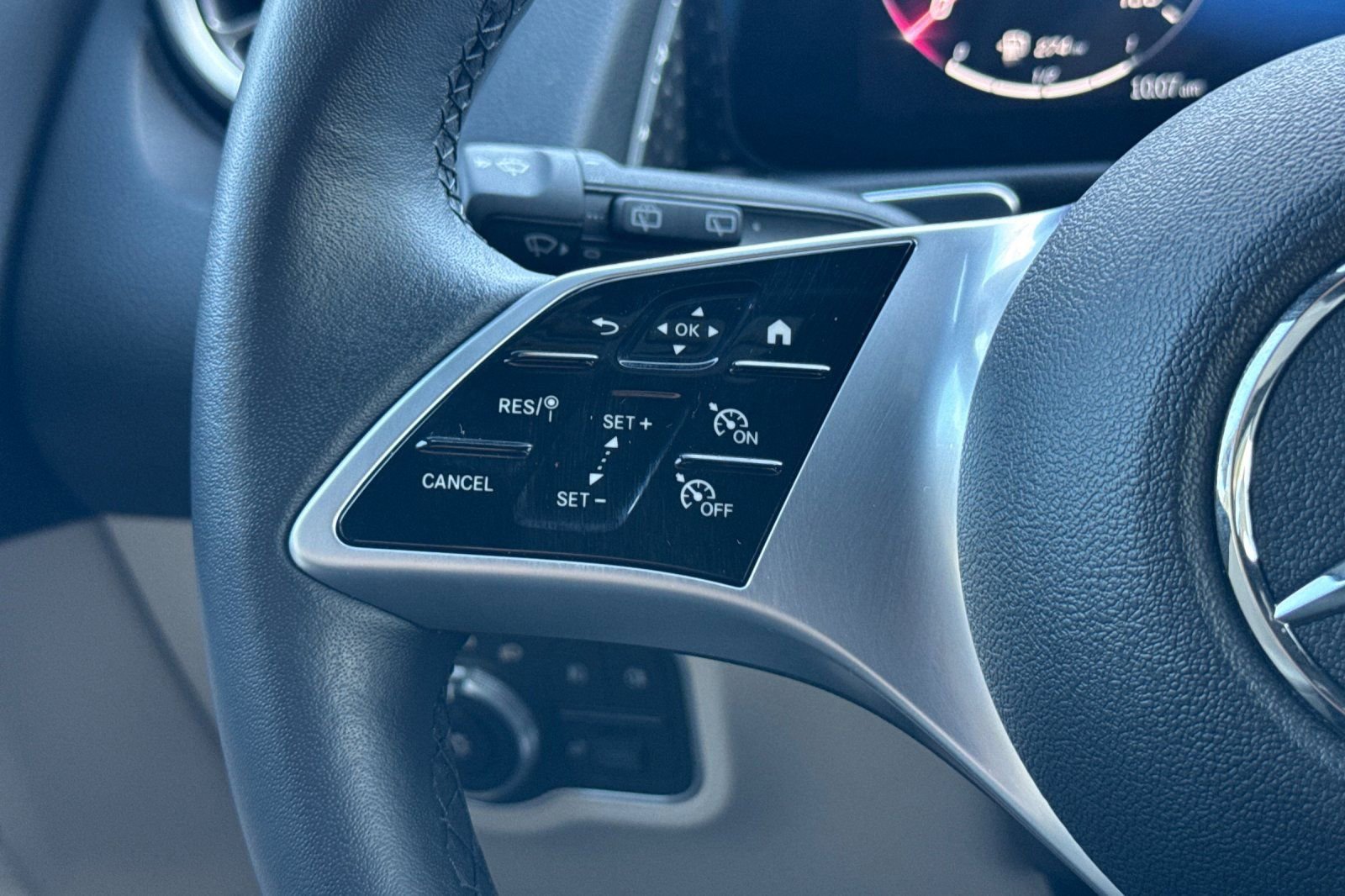 Certified 2025 Mercedes-Benz GLB 250 image 27