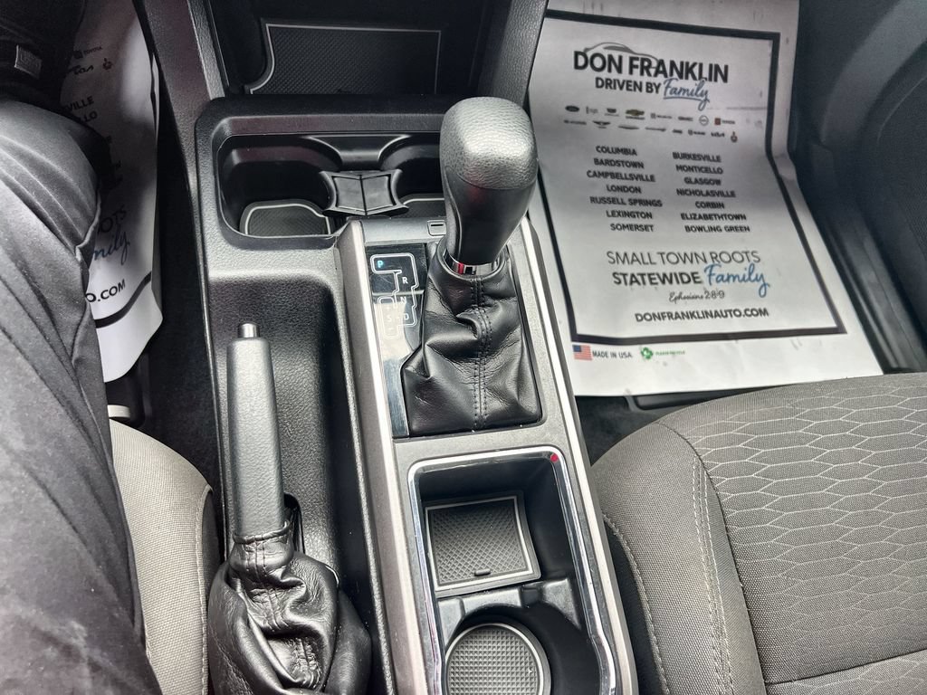 Used 2019 Toyota Tacoma SR5 AWD/4WD image 15