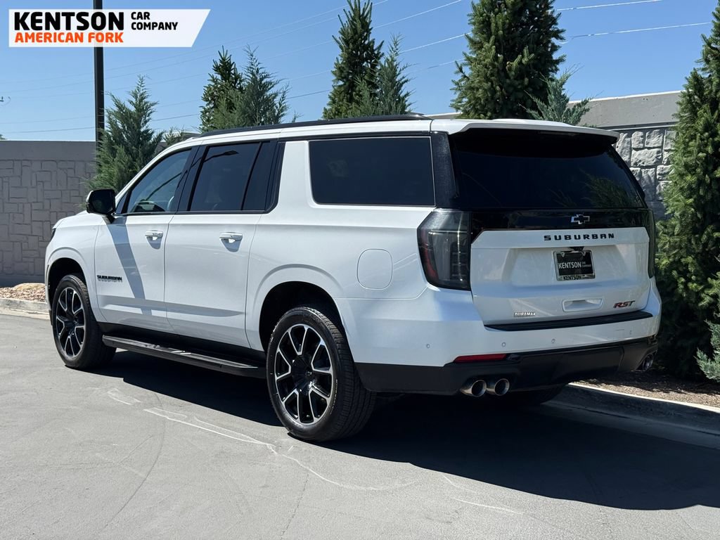 Used 2025 Chevrolet Suburban RST w/ RST Capability Package AWD/4WD image 5